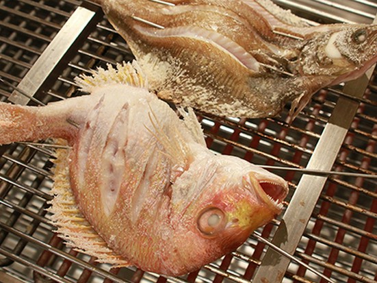 築地もったいないプロジェクト 魚治 有楽町 日比谷 のグルメ情報 ヒトサラ