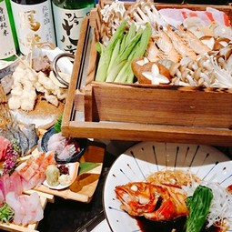 季節の旬のお野菜、鮮魚を豊洲より毎日届く『もったいない食材』を惜しみなく使った極コース。