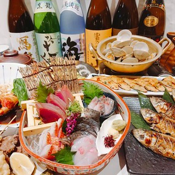 季節の「旬」にこだわり、豊洲より毎日届く旬のお野菜と鮮魚の＜もったいない食材＞を使った贅沢なコース。