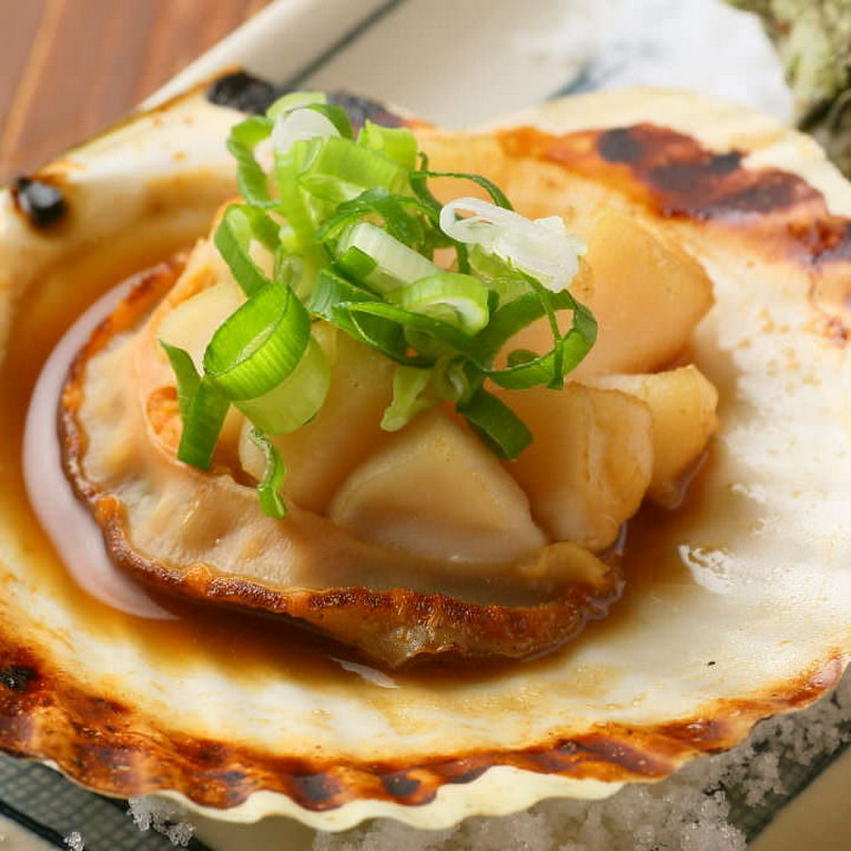 活ホタテ貝のバター焼