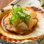 活ホタテ貝のバター焼