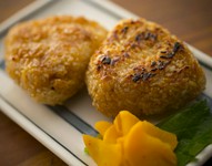 秘伝のタレで香ばしく焼きました。