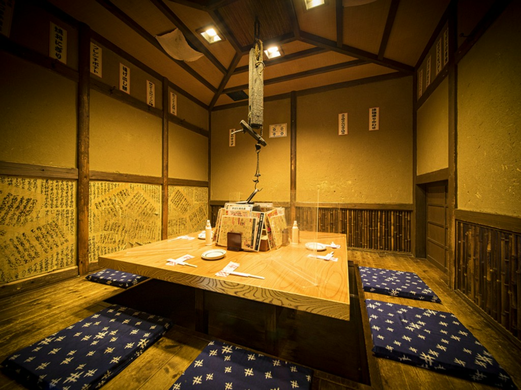 昔ながらの囲炉裏席