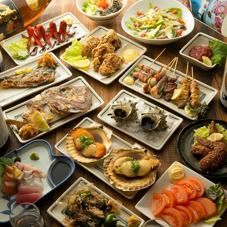 約60種類の各種炉端焼きやお造りが食べ放題♪食べ飲み放題120分5000円ぽっきり！