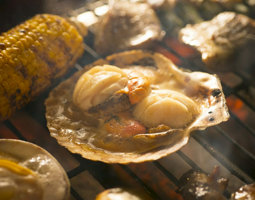 活ホタテのバター焼き