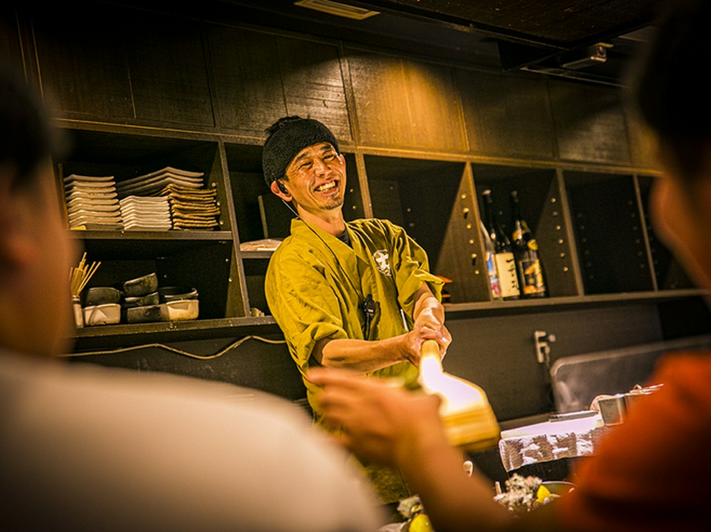 焼き師のパフォーマンスにもご注目！