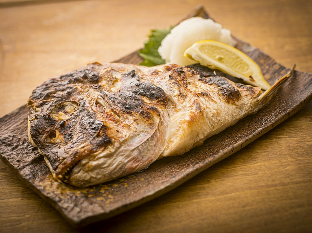 真鯛のかぶと焼