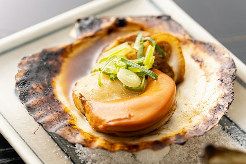 活ホタテ貝のバター焼