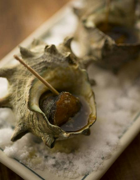 サザエのつぼ焼き