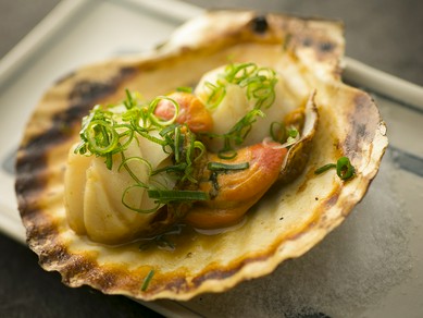 力丸名物！活ホタテ貝のバター焼