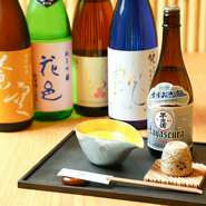 日本酒・焼酎はこだわりを持って厳選。福井の地酒だけでなく全国から厳選したものを使用。お客様のご要望を聞き、おすすめの一杯を提供して頂けます。