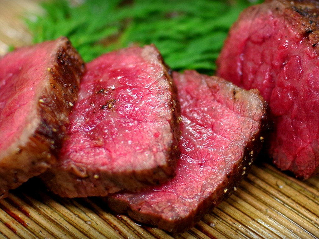 黒毛和牛ヒレ肉の炭火焼き