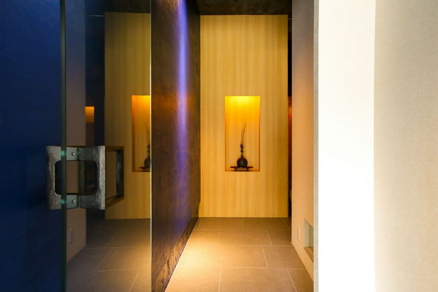 モダンなエントランス