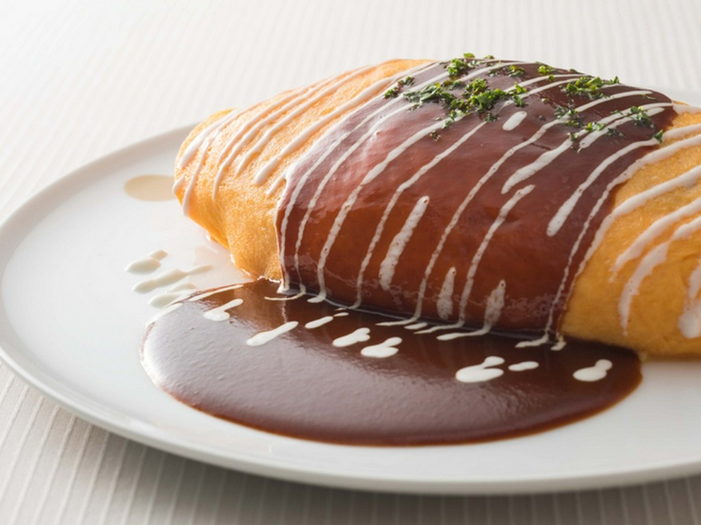 オムライス　デミグラスソース