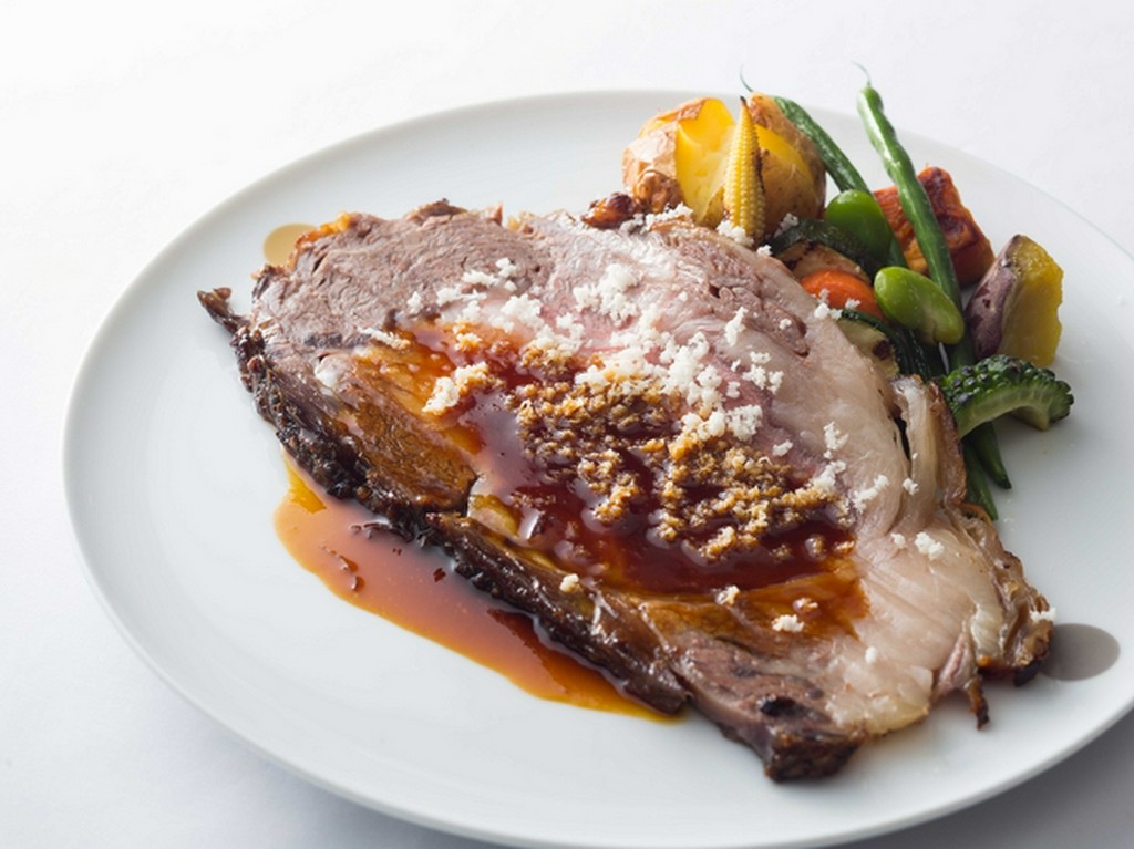 国産牛のローストビーフ　カッティングサービス