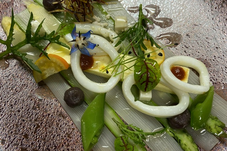 フランス料理本　MINCEUR EXQUISE 71qydR2htKL.jpg