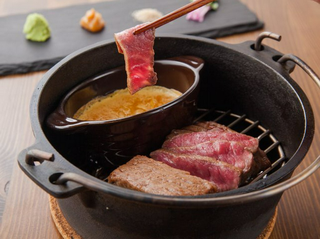 黒毛和牛モモ肉の瞬間燻製(150g)