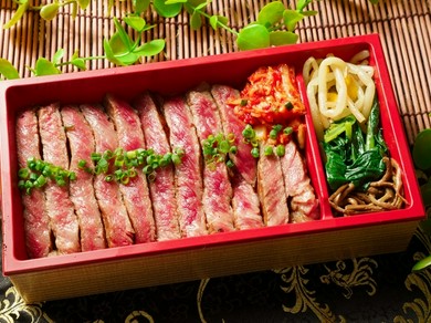【種類豊富にお弁当ご用意しております】