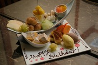 ・デザートプレート1000～3000円
・自家製ティラミス650円
・バニラアイス350円
・旬のシャーベット400円