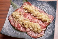 ・葱まみれタン塩2700円
・牛タン塩2450円
・牛厚切りタン塩3300円
・限定和牛タンカルビ1700円