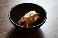 ・自家製白菜キムチ、カクテキ、オイキムチ650円
・割り干し大根のキムチ660円
・キムチ3種盛り合わせ1150円
・ナムル盛り合わせ1000円
・豆もやしのナムル600円