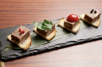 ・自家製コンビーフ1150円
・韓国海苔400円
・韓国海苔とチャンジャのクリームチーズ850円
・センマイ刺し～自家製チョジャン～1050円