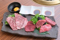・肉の日ランチ2100円
・肉の日特選ランチ3150円