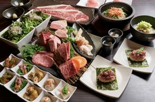 季節感あるお料理とA5ランクの上質な焼肉盛合せがメインの内容で、ご家族やイベントに最適な焼肉三昧コース