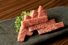 A5黒毛和牛サーロインステーキをランチからたっぷり食べられる特別ランチです。