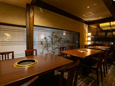 こだわりのお肉を囲んで盛り上がる歓送迎会