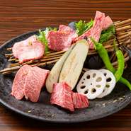 ご注文に迷ったらまずはこちら！『梨の家』自慢の赤身肉の盛り合わせ。その日の一番良い赤身肉だけを厳選して提供致します。
