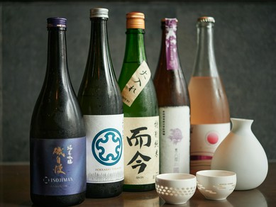 厳選の日本酒（常時200種）
