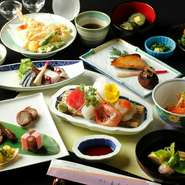 当店最高峰の懐石コースです。
ゆっくりとお食事を楽しみたいお客様や、特別なお客様のおもてなしに相応しいコースです。
ご利用用途：接待・結納など