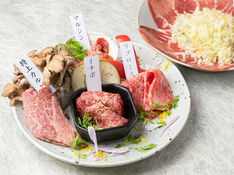 部位によって異なる味わいが楽しい『厳選和牛盛り合わせ』