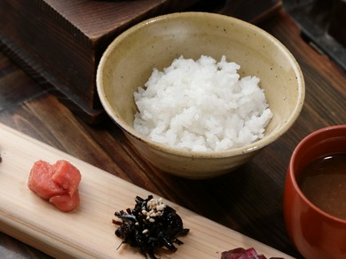 多彩な料理を食べられるコース料理