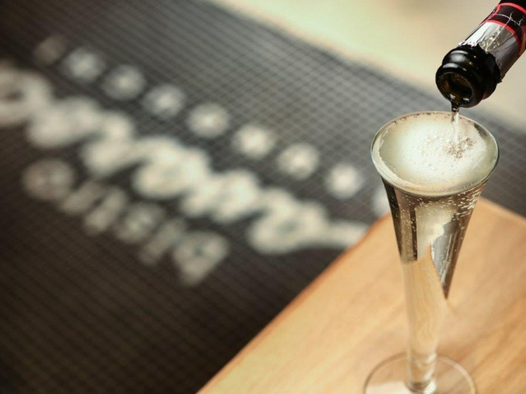 こだわりのレモンサワーやワイン