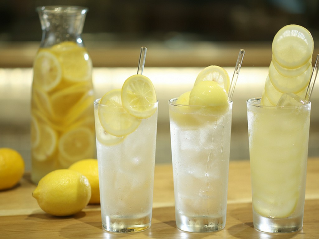 大人気！　8種から選べる『自家製レモンサワー』