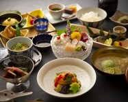 全7品
※写真はイメージです。仕入れと季節により料理内容は異なります。