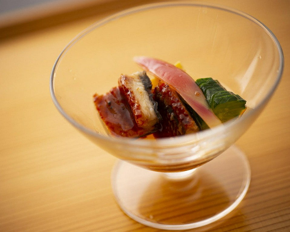 素材の持ち味を活かすため、一品一品丁寧に調理しています