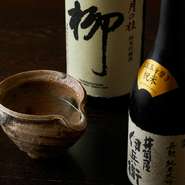 パティシエとしても活躍しているソムリエは、日本酒にも精通しています。料理に合わせ日本酒とのペアリングが楽しめるのも魅力的。京都の地酒はもちろん、季節ごとにさまざまな銘柄が取り揃えられています。