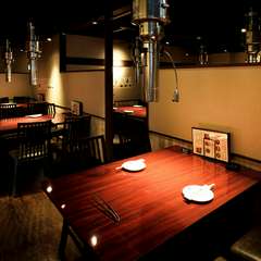 最大24名同時での宴会利用も可能なBOX席