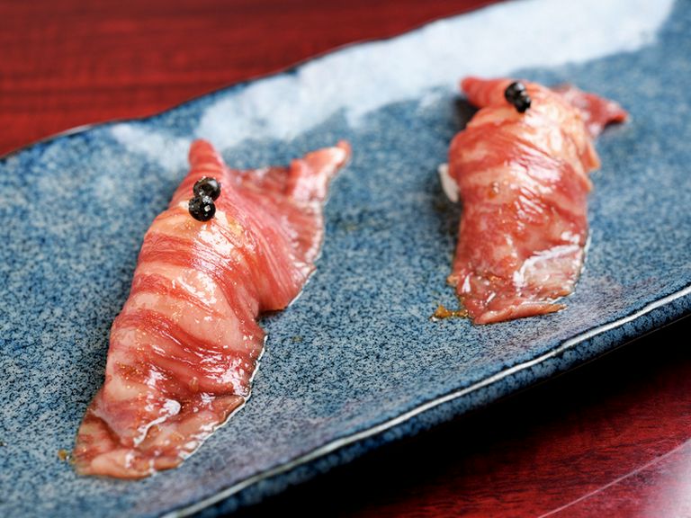 握り・一枚焼き・盛り合わせ、赤身肉を味わいつくす贅沢女子会