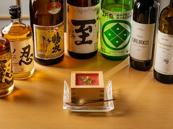米どころ越後の日本酒をはじめ、新潟のおいしいお酒が勢揃い