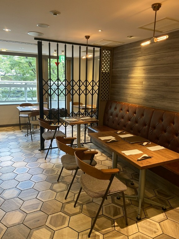 落ち着いた空間で蔭山料理を楽しめる、表参道の中華料理店