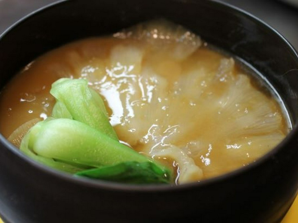 フカヒレ姿煮込みあんかけそば