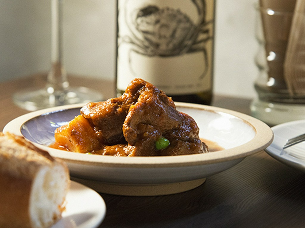 牛ほほ肉のバスク風煮込