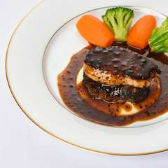 フレンチをベースにした料理もご用意