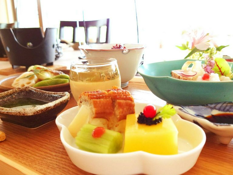 お昼の御膳