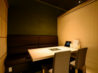 大切な日を彩る料理と空間で出迎えてくれる焼肉店　