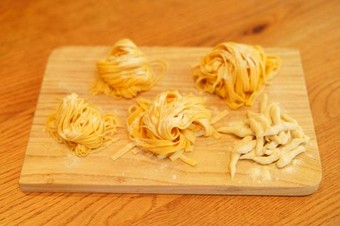 手打ちパスタもこだわる
